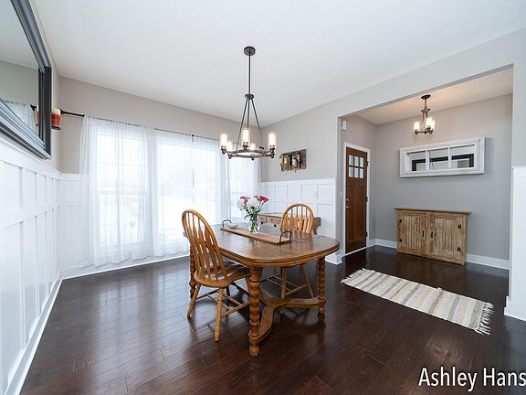 4th image of 68 Riverchase Dr NE