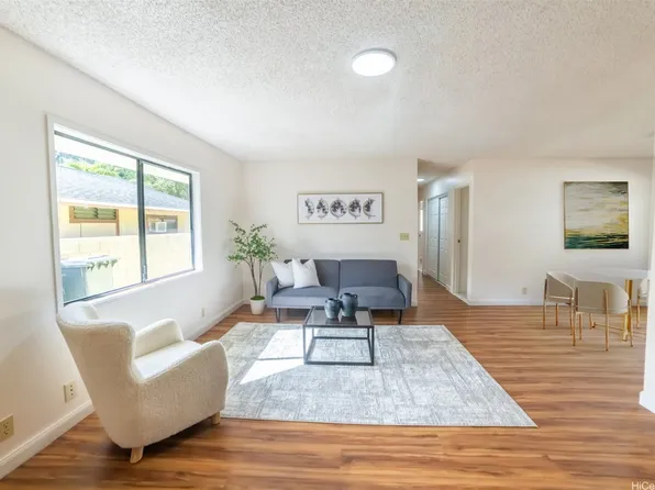 83 Ihoiho Pl, Wahiawa, HI 96786