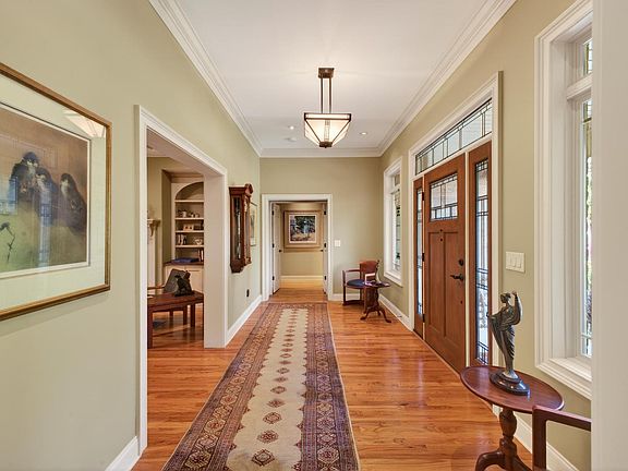 3rd image of 110 Haddington Way