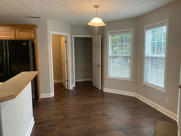 1421 Jefferson Station Rd — Photo 4