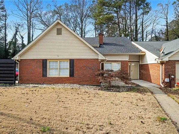 6210 Douglas Manor Ct, Douglasville, GA 30134