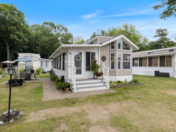 23 College Drive #723, Wells, ME 04090