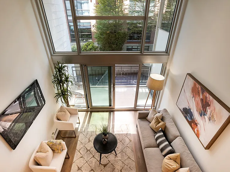 1000 Union St #110 — Photo 26