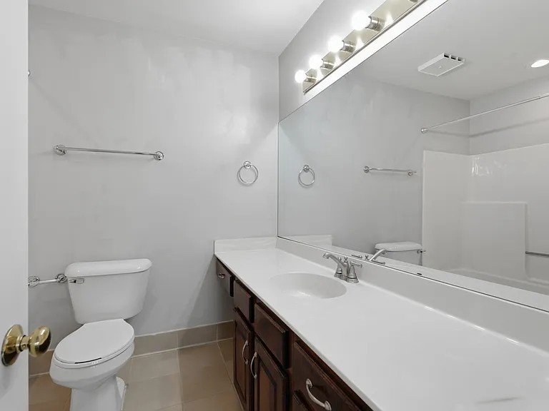 205 Fairmont Ct — Photo 17