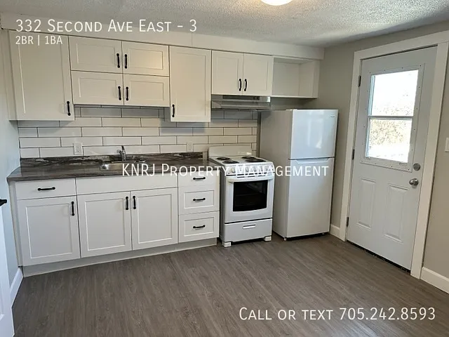 Building Photo - 332 2nd Ave E #3