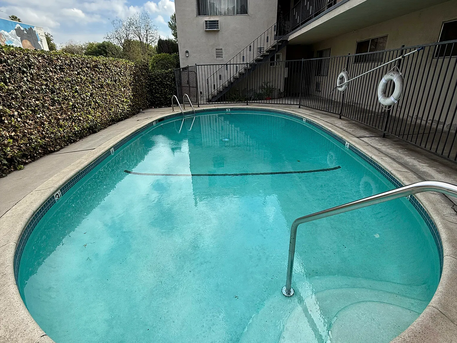 Studio, 320 sqft, $1,595 — Photo 1