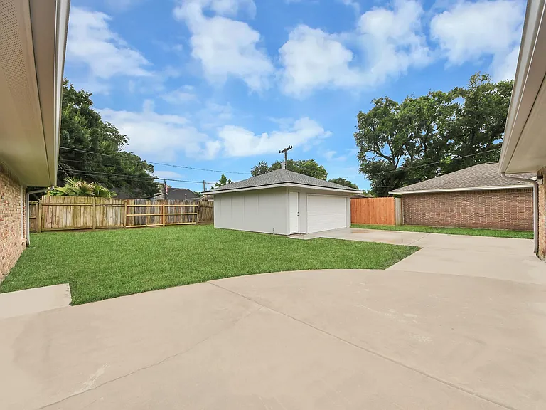 8007 Rowan Ln — Photo 36