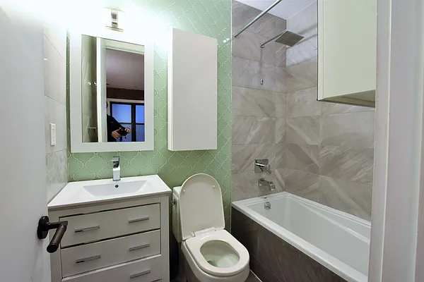 Rented by Clove Realty LLC | media 5