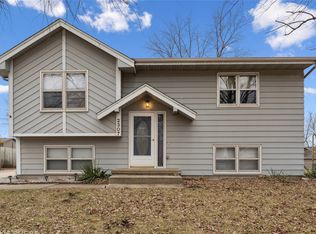 2307 3rd St SW, Altoona, IA 50009