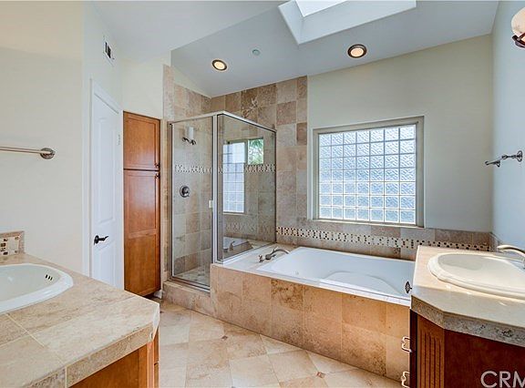 3rd image of 400 Diamond St #C
