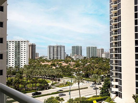 5th image of 19201 Collins Ave #720