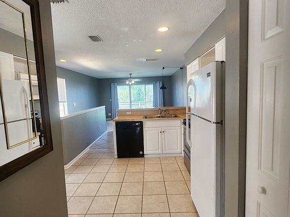 5th image of 728 Tarpon Ave #B