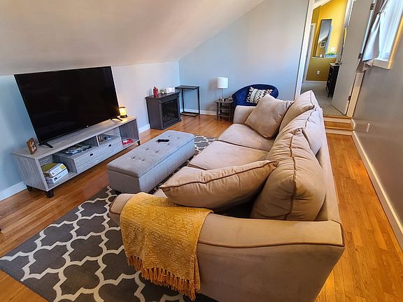 2nd image of 2903 Wisconsin Ave