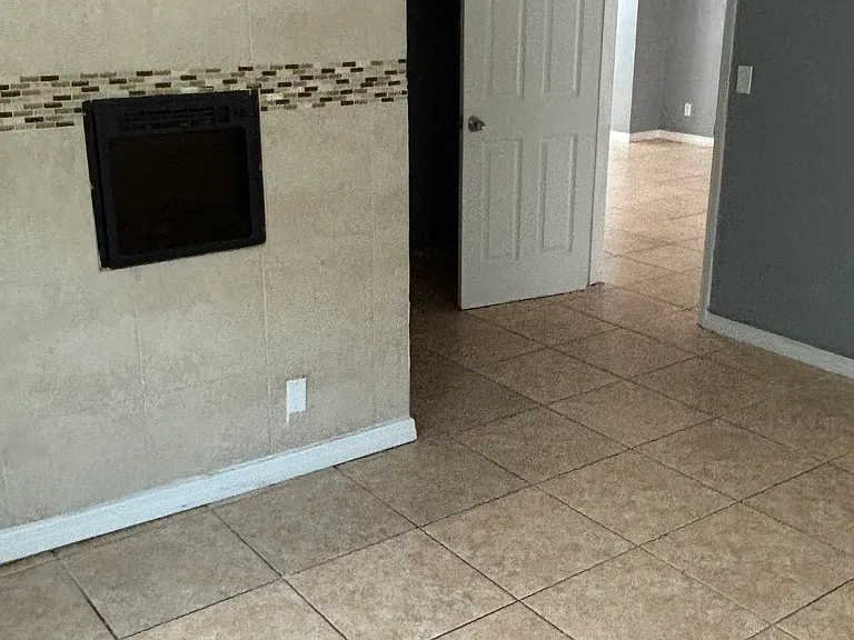 1108 Edith Dr — Photo 11