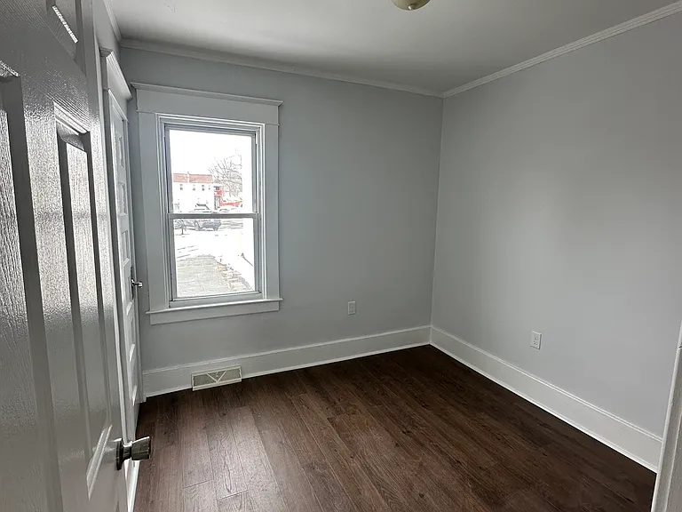236 Mohawk Ave #1 — Photo 3