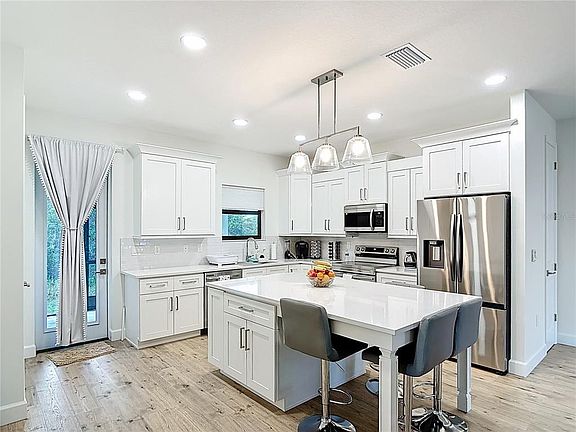 3rd image of 12033 Sarto Ln