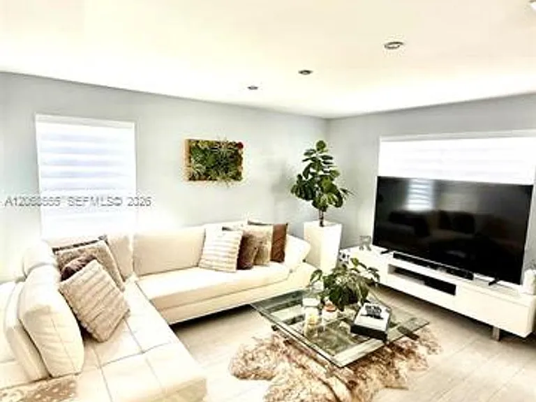 5042 NW 114th Ct #Townhouse 5042 — Photo 8