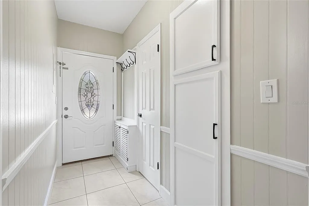 3 bed, 2.0 bath, 1453 sqft, $2,200 — Photo 4