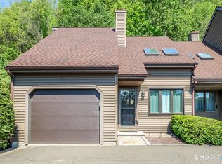 29 Twin Oaks #29, New Milford, CT 06776
