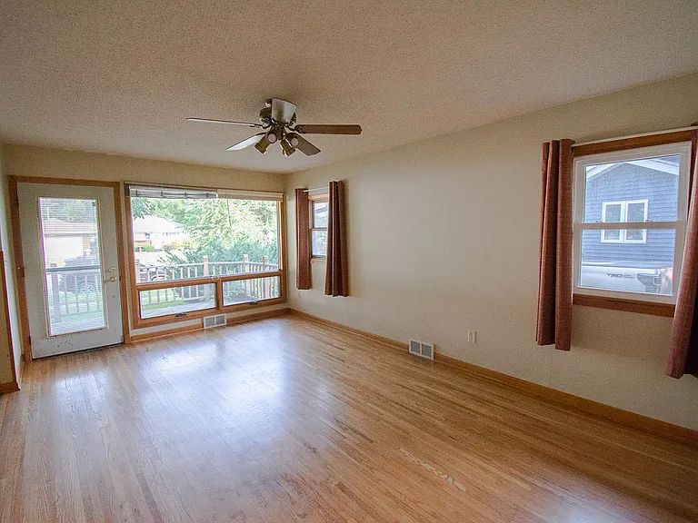 2324 Elton Hills Dr NW — Photo 3
