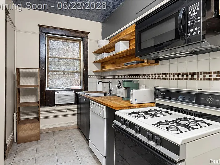 211 N Main St #2 — Photo 7