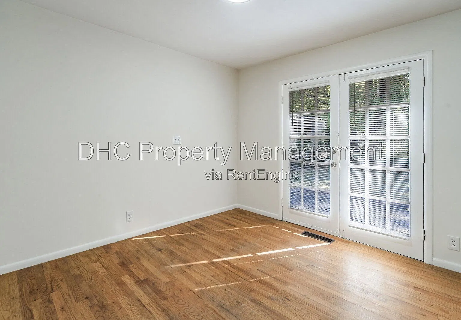 3 bed, 2.0 bath, 1161 sqft, $2,150 — Photo 4