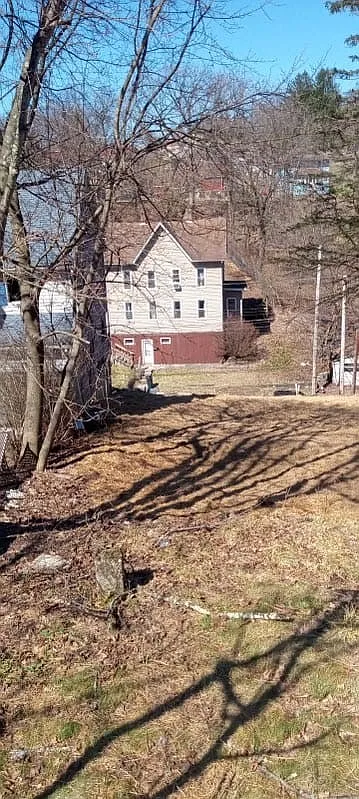 143 Gilbert St photo 1