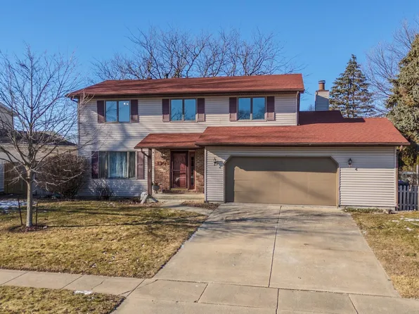 1306 Dianne Dr, Bloomington, IL 61704