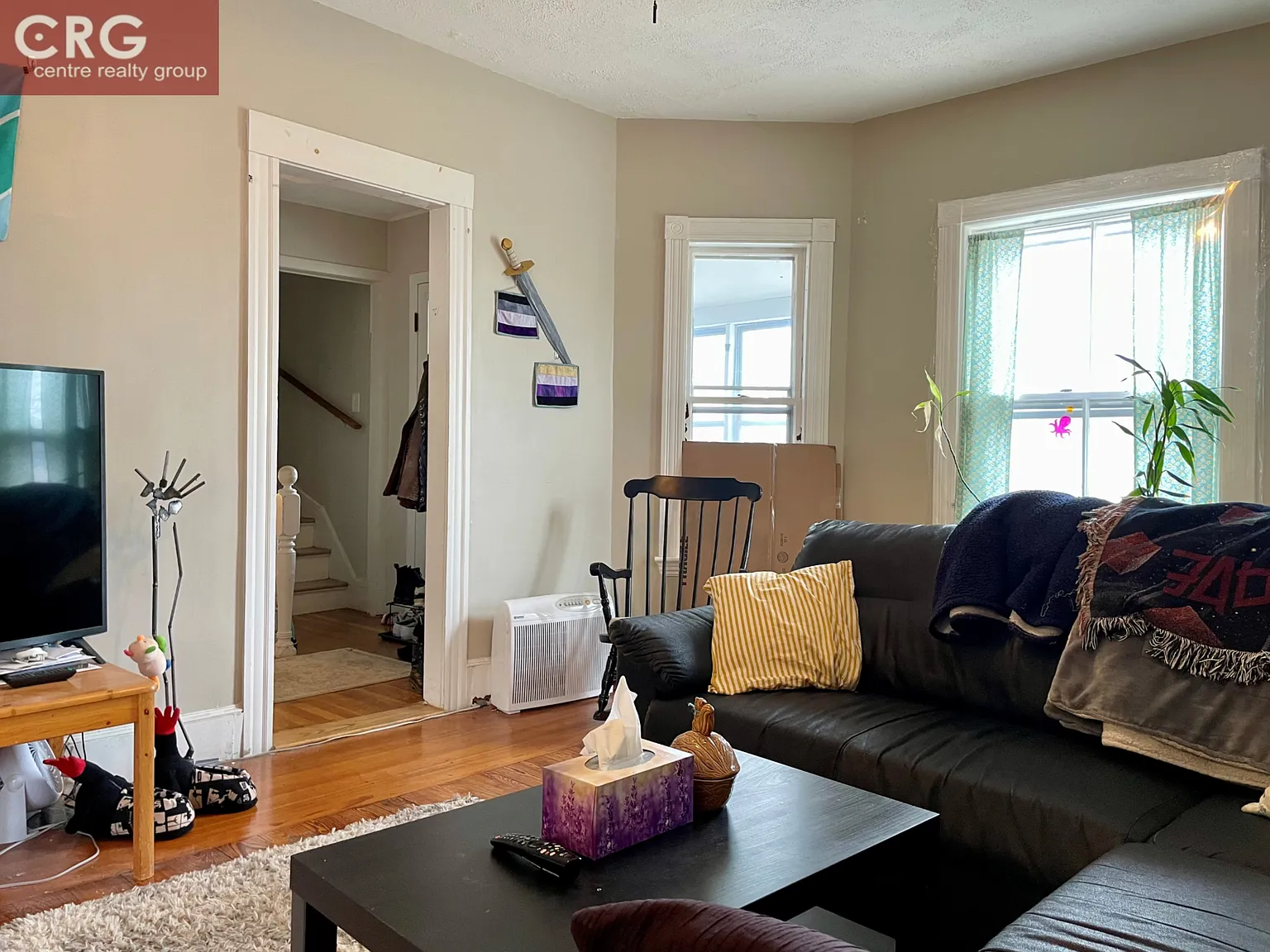 4 bed, 1.0 bath, 1600 sqft, $4,000 — Photo 4