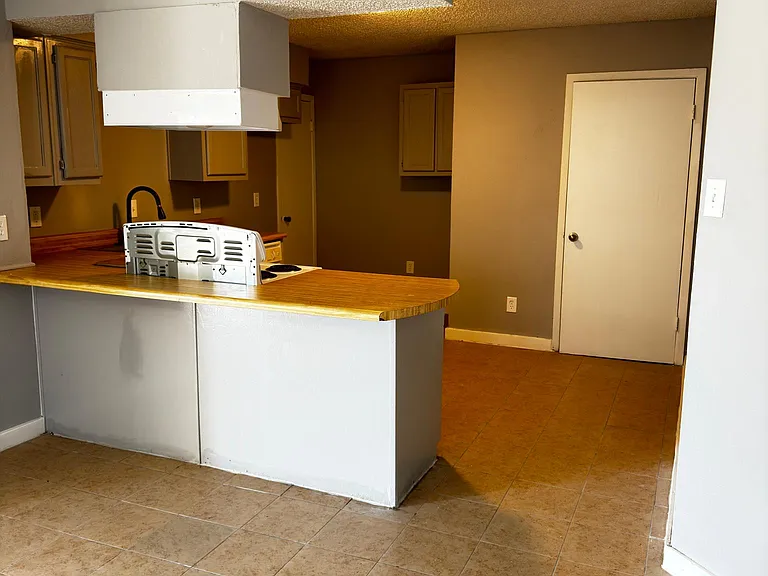 5410 Brookhollow Dr — Photo 3