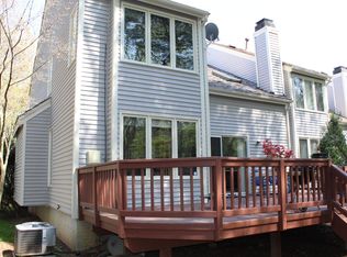 1282 Wedgewood Manor Way, Reston, VA 20194