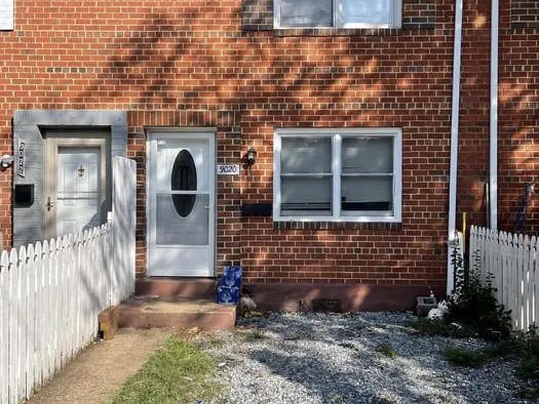 9020 Merrimack Dr — Photo 1