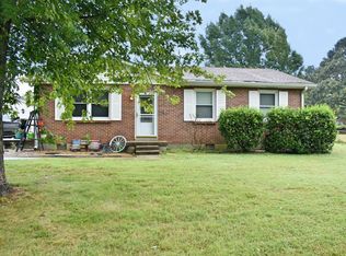 1513 Falcon Dr, Clarksville, TN 37042