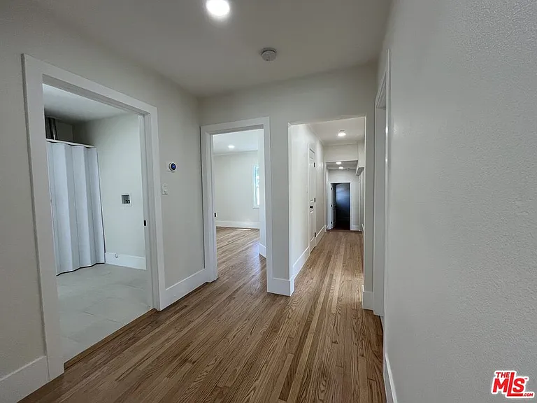 8640 Baring Cross St — Photo 10