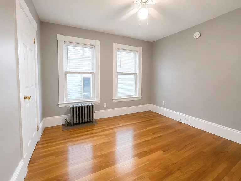 537 Howe St #1F — Photo 15