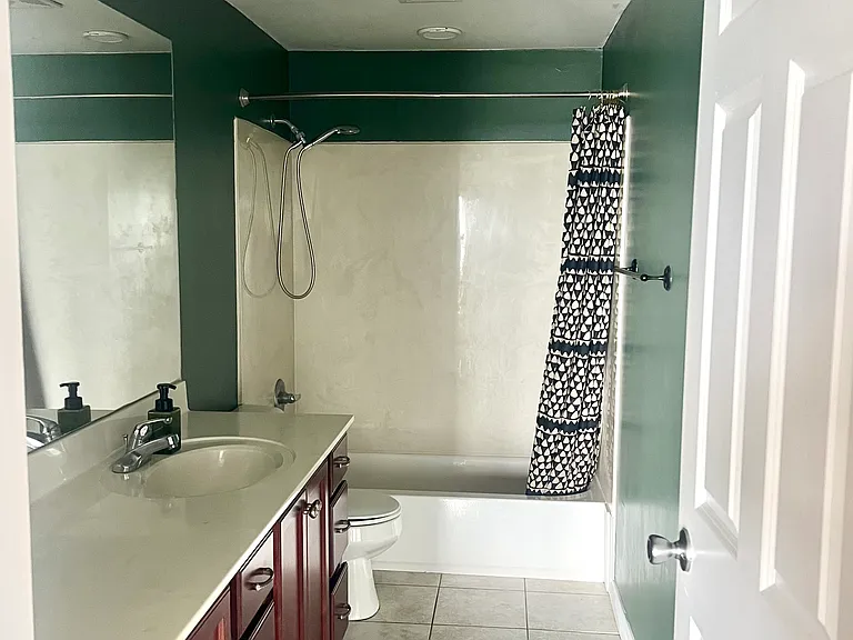 355 Grand Ave #201 — Photo 16