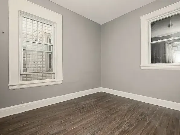 274 S 11th St #2E, Newark, NJ 07103