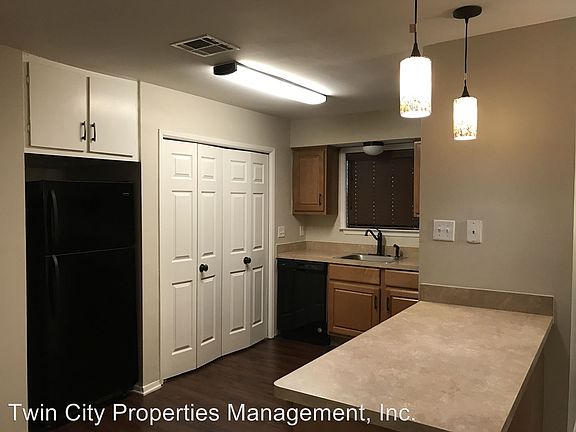 5th image of 212 Richards St APT B