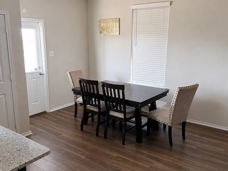 400 Bedford Falls Ln — Photo 10