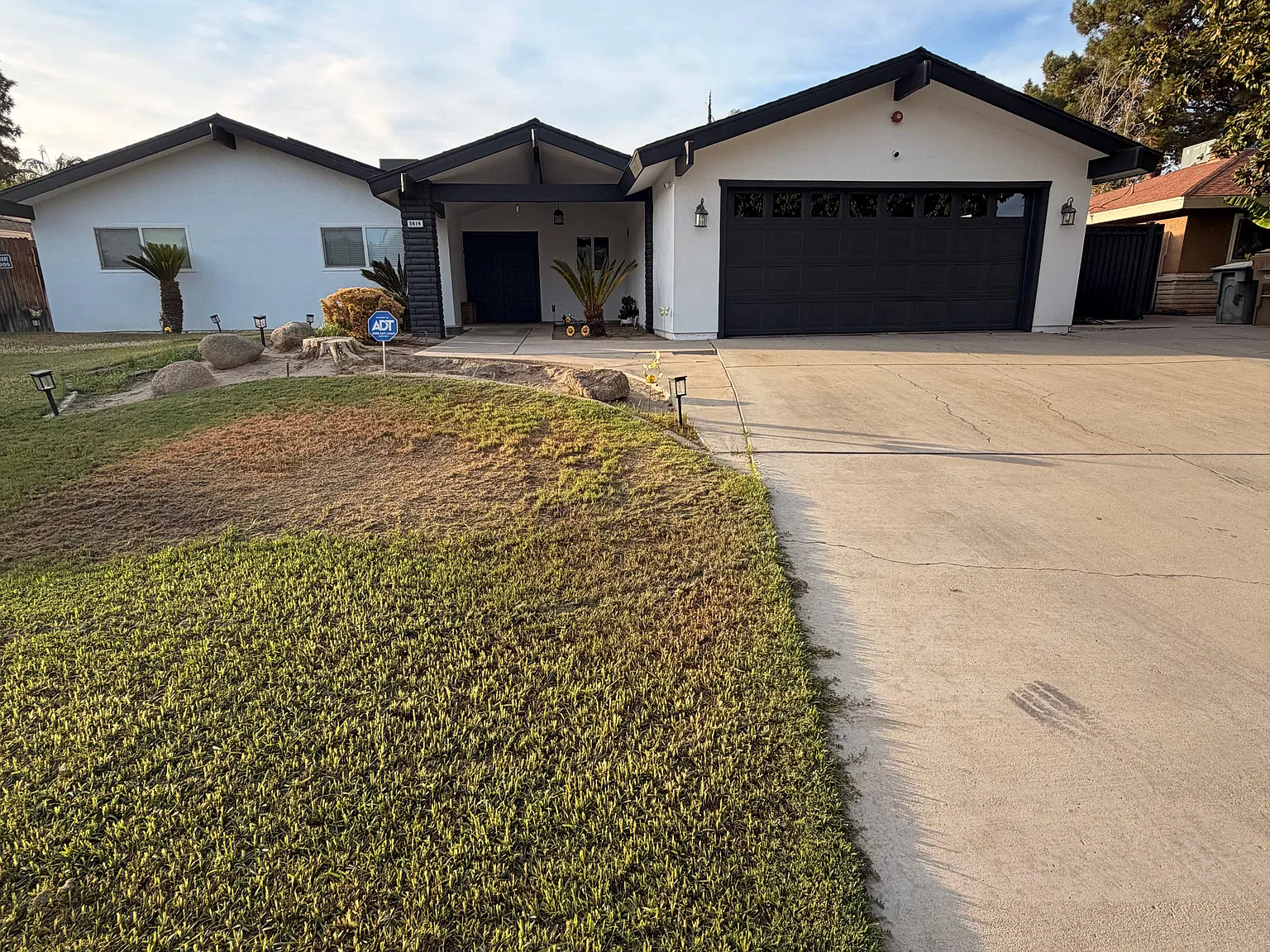 4 bed, 1826 sqft, $2,900 — Photo 1