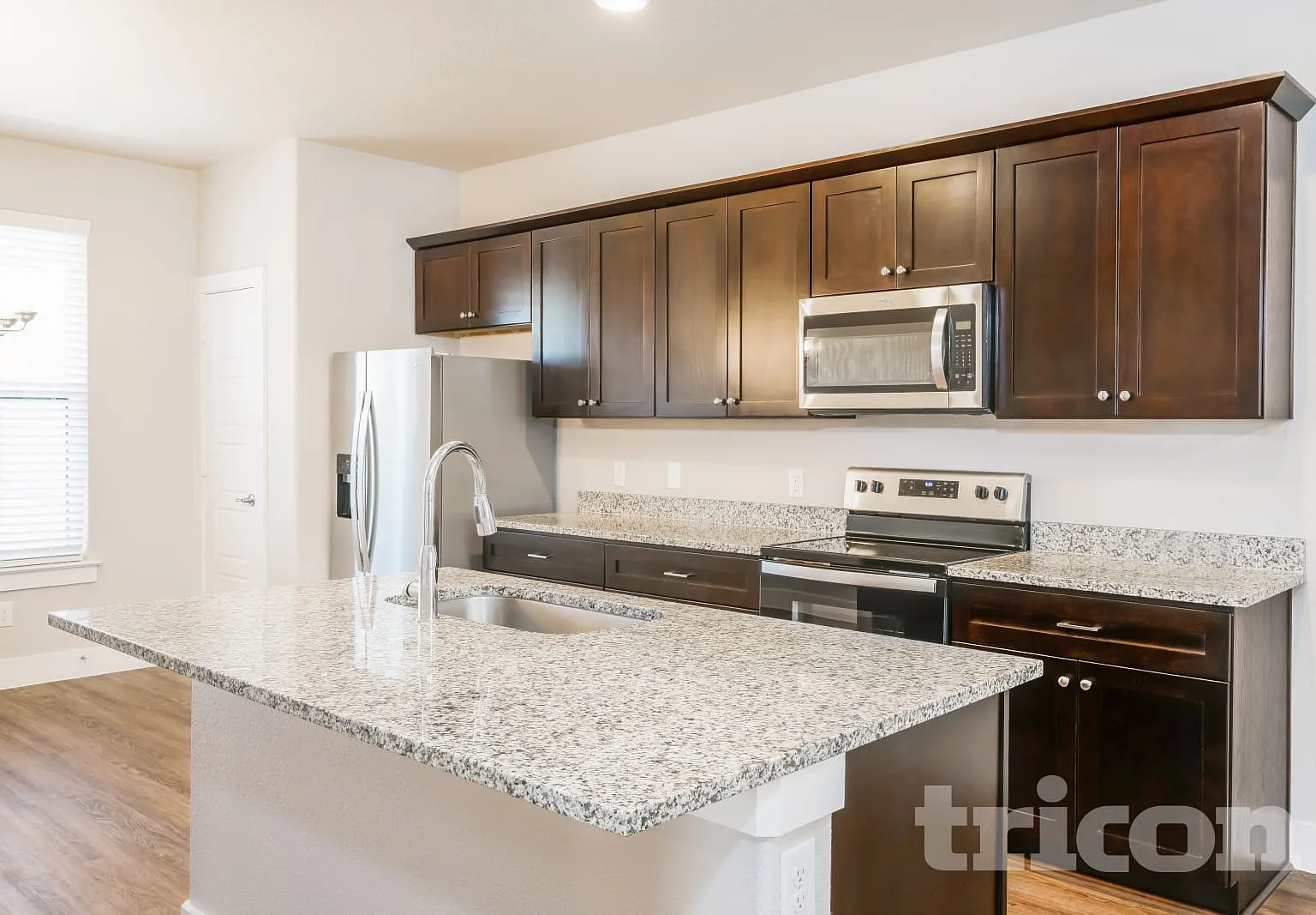 10305 Fort Teran Trail Crowley TX — Photo 2