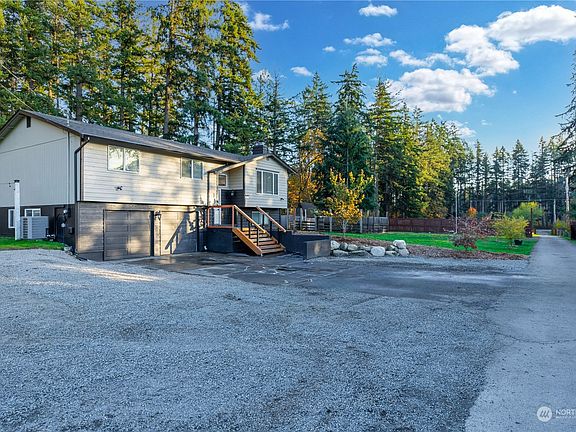 5th image of 2519 224th Street E