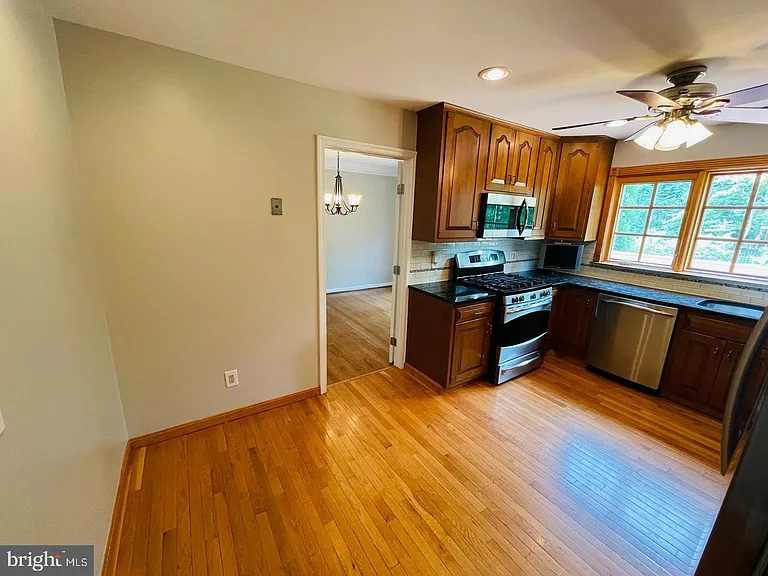 7115 Warbler Ln — Photo 10