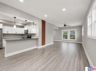 2711 Sumner St, Lincoln, NE 68502