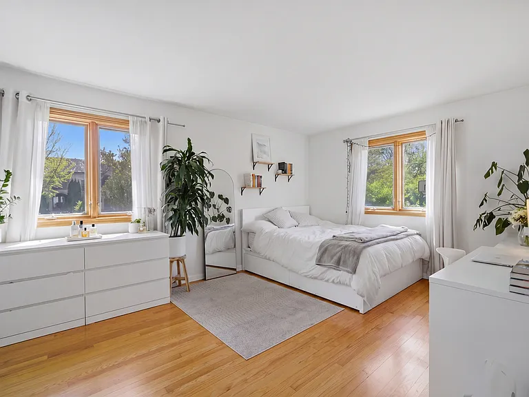 1322 Brook Ln — Photo 12