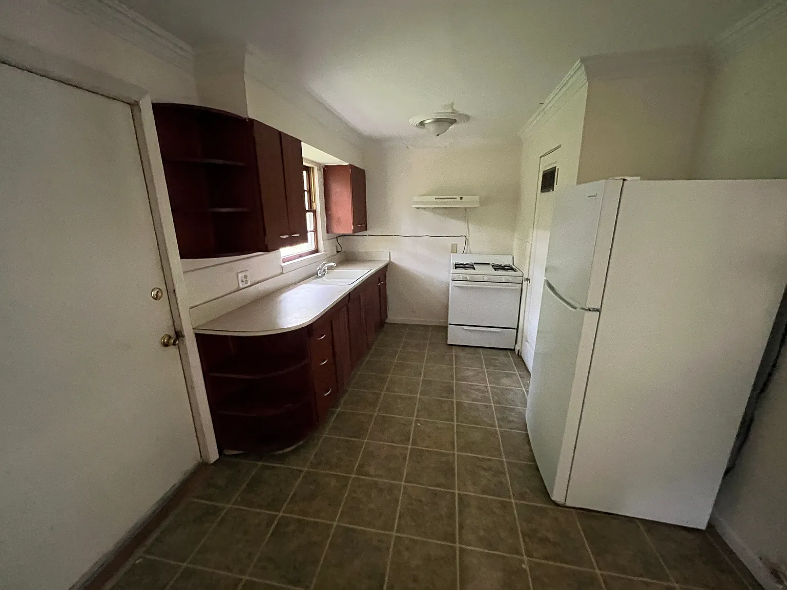 2 bed, 1250 sqft, $1,095 — Photo 4