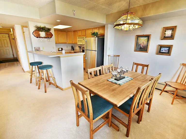 980 Lakepoint Dr #208 — Photo 7