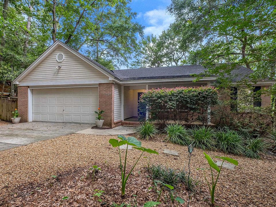 1st image of 8381 Hunters Ridge Trl