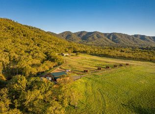 539 Holcomb Springs Rd, Gold Hill, OR 97525