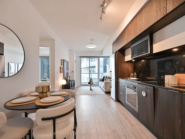 25 Adra Grado Way #802, Toronto, ON M2J 0H6
